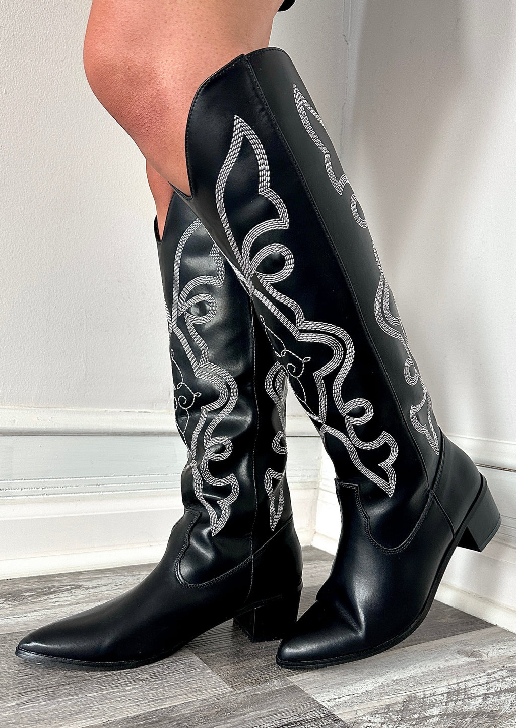 Going Down Cowgirl Boots Black