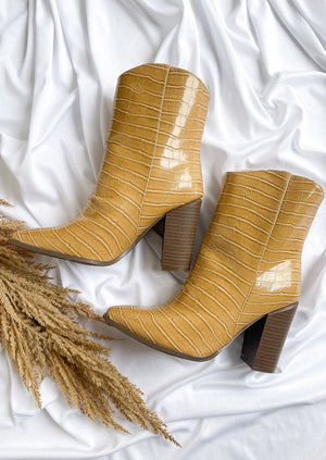 "Woke Up In Nashville" Caramel Booties