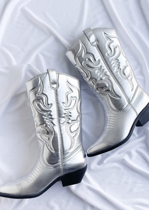 "Never Knew You" Cowgirl Boots - Silver